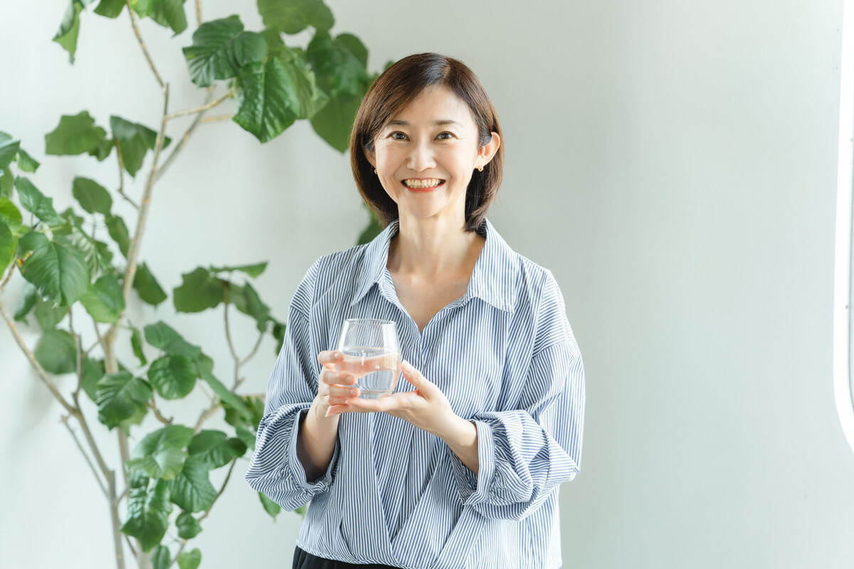 胃腸に優しい飲み物って何がある？毎日の水分補給で意識したい飲み物と避けたいもの