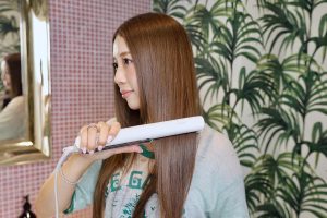 パナソニックのヘアアイロンはどれがおすすめ？美容師がストレートアイロン ナノケアを比較して使い心地を検証