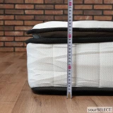 マットレスの高さは約23cm